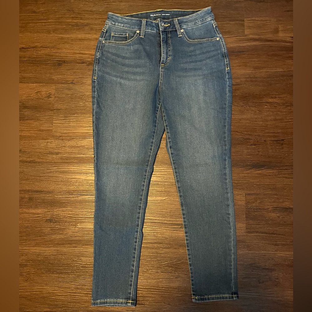 Women's Blue Jeans